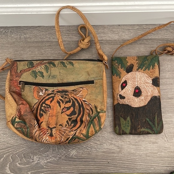 Tiger and Panda Purse - Picture 1 of 8